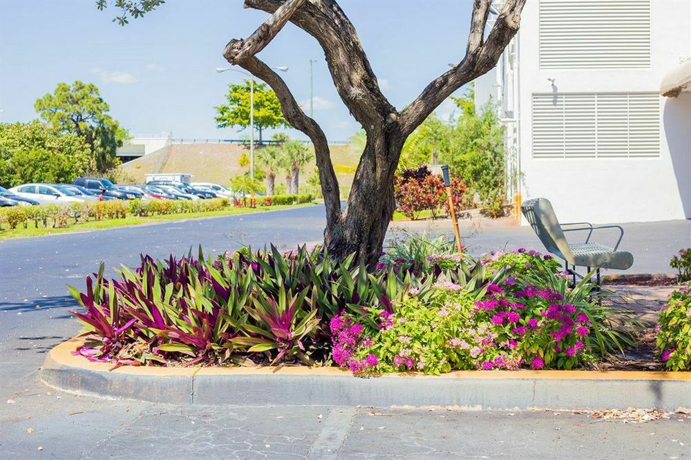 Forum Pompano Beach Luaran gambar